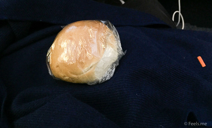 ANA: SIN NRT Premium Economy Mid flight snack