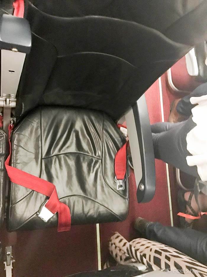 Air Asia SIN BKI Review Seat for 2 hours